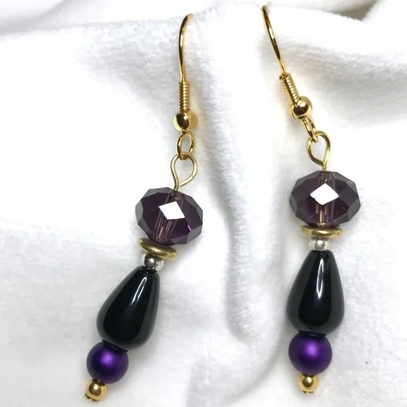 Handmade Earrings with Vintage and Modern Elements (E167-4H) - Picture 2 of 4